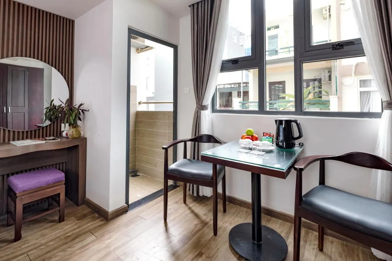 ****  Azura Gold Hotel & Apartment نها ترانج فيتنام