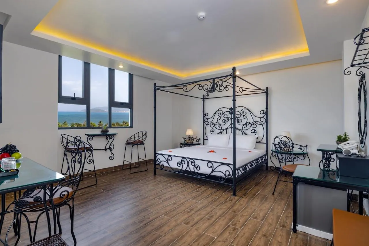 Azura Gold Hotel & Apartment نها ترانج 4*,  فيتنام