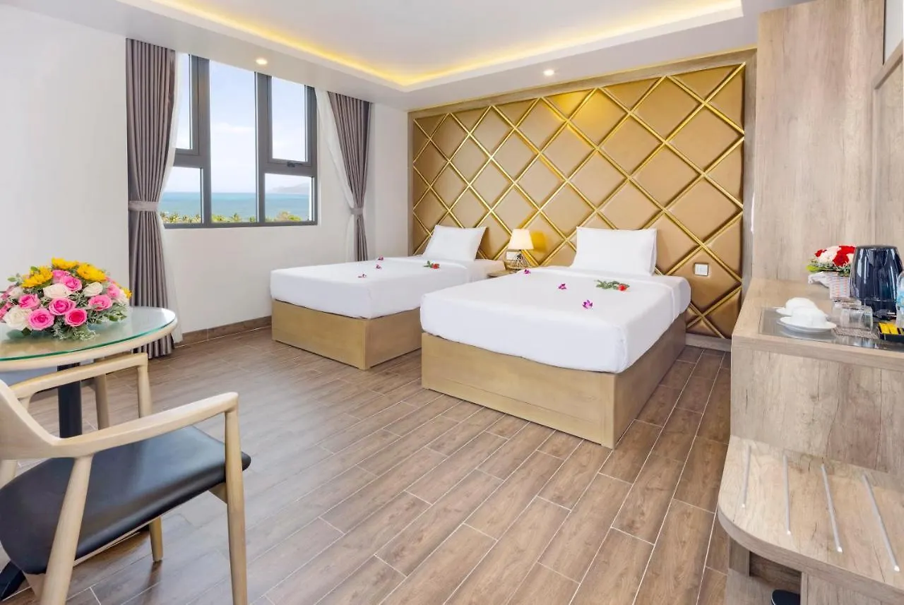 Azura Gold Hotel & Apartment نها ترانج