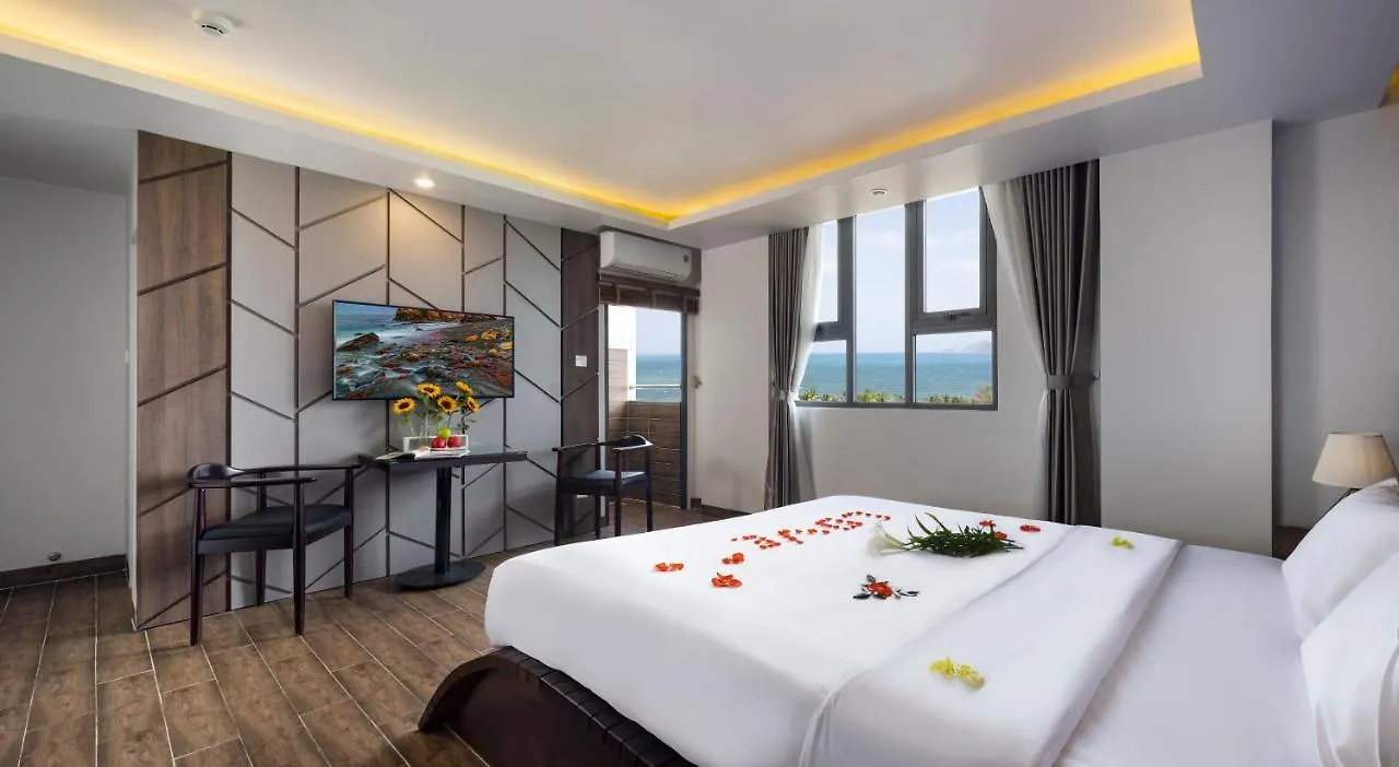 Azura Gold Hotel & Apartment نها ترانج