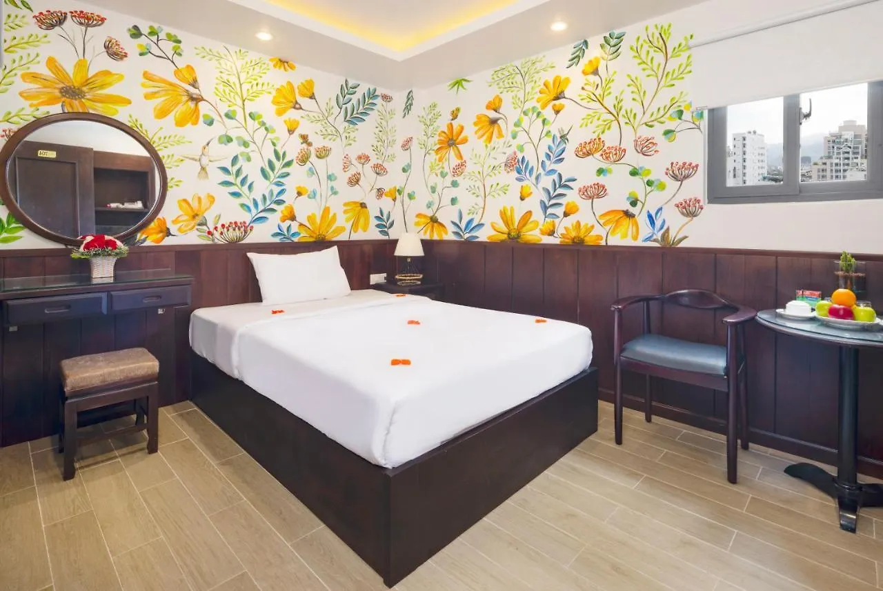 Azura Gold Hotel & Apartment نها ترانج فيتنام
