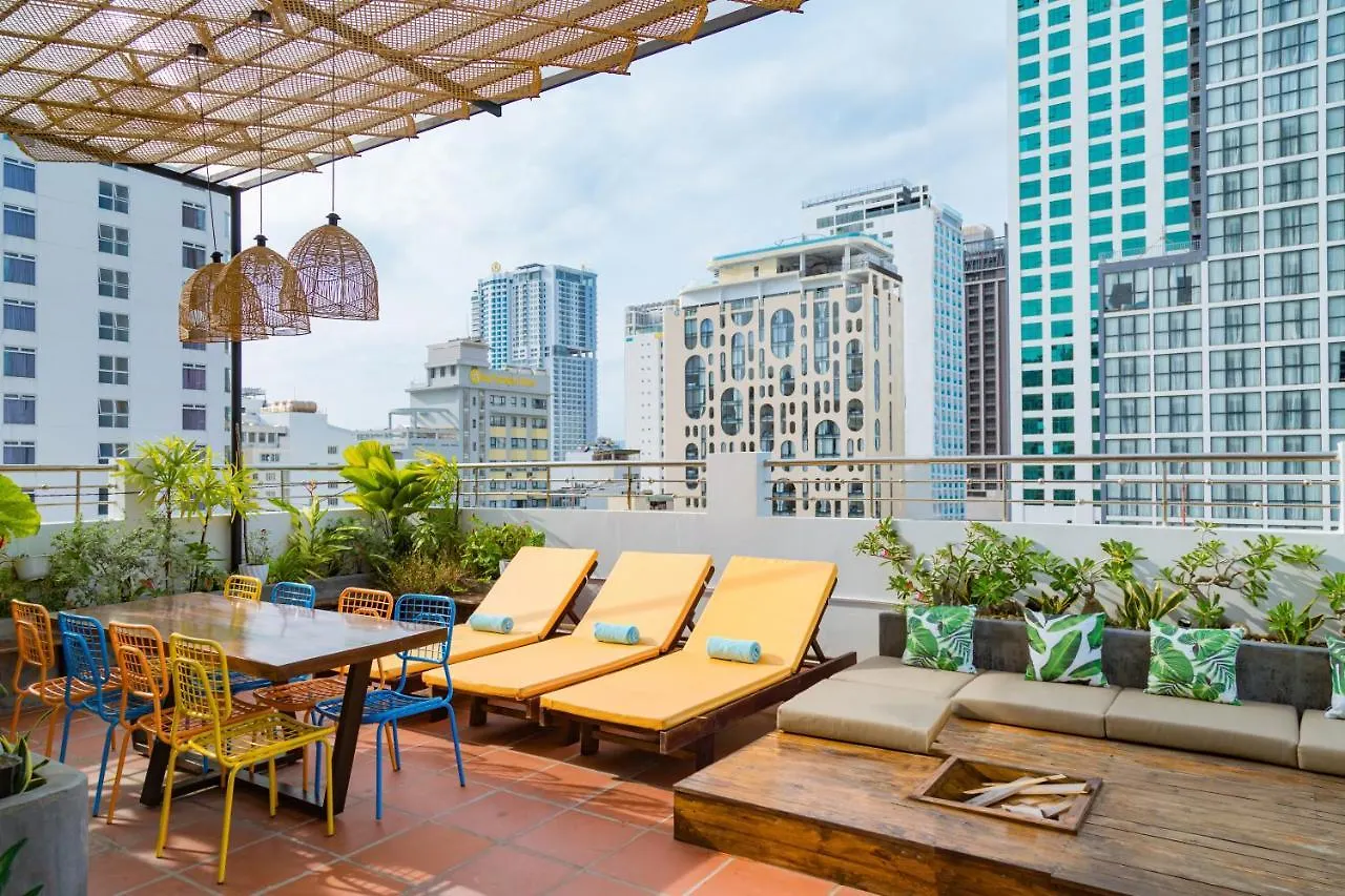 Azura Gold Hotel & Apartment نها ترانج