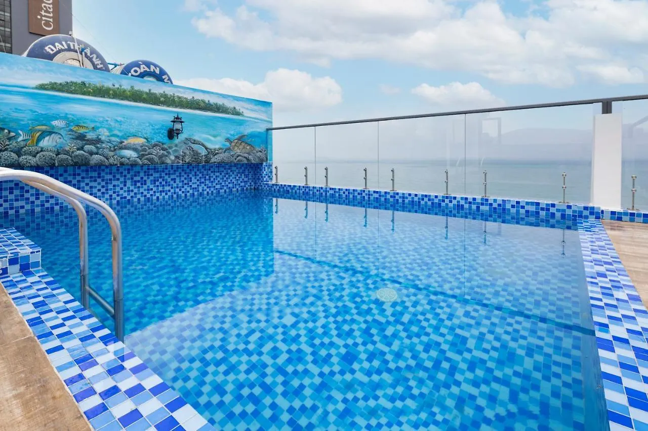 Azura Gold Hotel & Apartment نها ترانج فيتنام