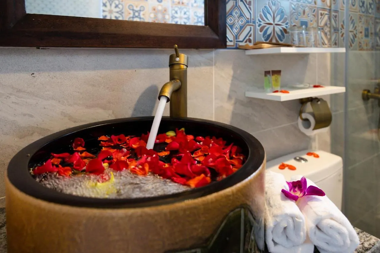 **** Szálloda Azura Gold Hotel&Apartment Nha Trang Vietnám