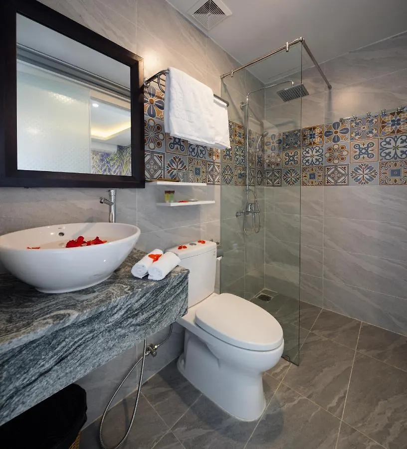 Azura Gold Hotel&Apartment Nha Trang 4*,