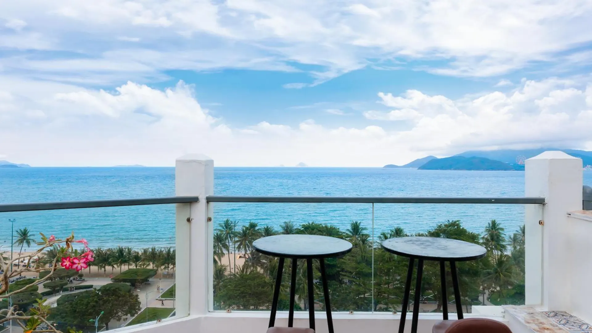 Azura Gold Hotel&Apartment Nha Trang 4*,  Vietnám