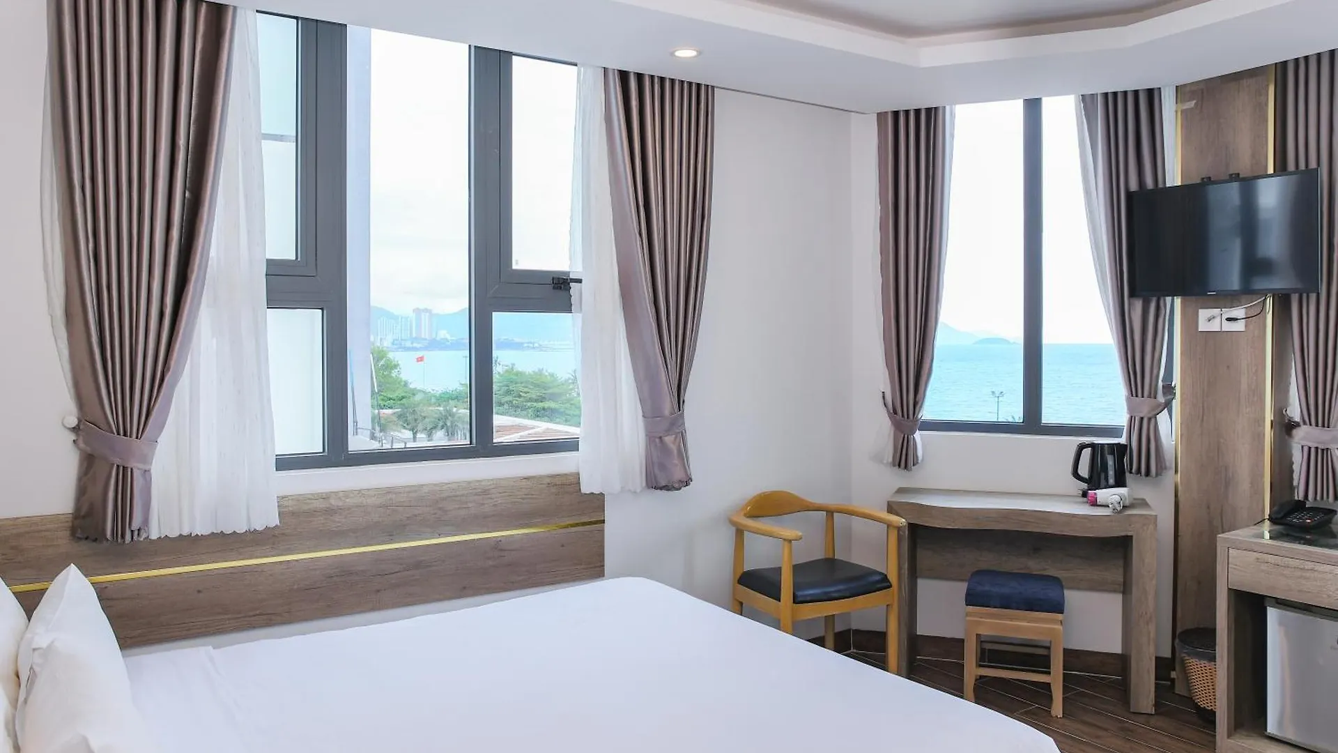 **** Szálloda Azura Gold Hotel&Apartment Nha Trang Vietnám